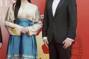 母子戀!婁藝瀟小十多歲男友曝光,北舞畢業,演出音樂劇擦出火花