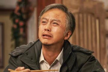 鄧超舞台搞笑新高度,被保安架走引關注,搞笑本色再獲認可