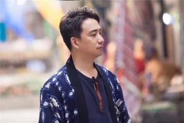 黃磊瘦身驚艷亮相,52歲型男回春,非洲錄節目狀態極佳