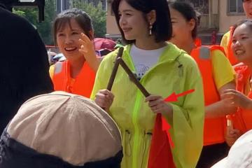沒離婚！陳妍希最新露面，無名指仍戴婚戒，甜笑狀態好