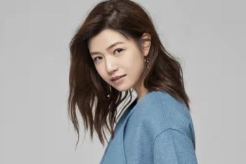 陳妍希曬新搭檔周柯宇,逆齡美貌驚艷亮相,用行動回應感情風波