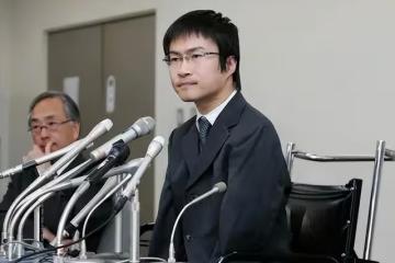 回顧：他天生無四肢婚內出軌50次，離婚後又瘋狂愛上22歲混血美女