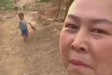 44歲女子當媽媽又當奶奶,孫子比兒子大追著狂揍,女子:該護著誰