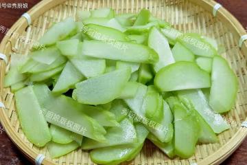 它被譽為「心臟保護傘」，建議每周吃一回，改善睡眠，提高記憶力