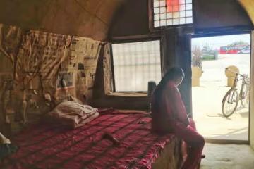 農村小伙和女知青結婚，發達後拋棄原配，岳父卻把他打回原形