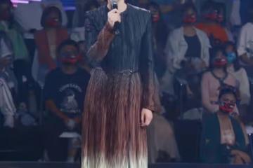 董卿也是歲月不敗美人!穿漸變裙透著溫婉優雅感,47歲狀態真不錯