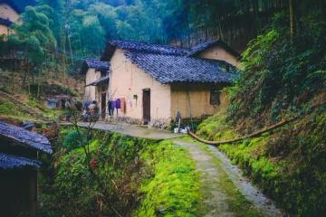 公公婆婆退休金高,我的工資養我農村父母,老公讓我和娘家人生活