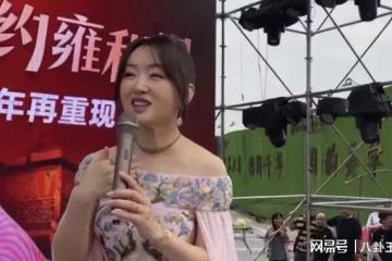 不老女神變大媽!52歲楊鈺瑩工地演出照被曝光!電動車出行太心酸