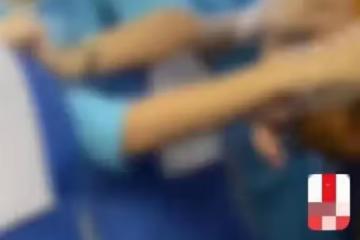 回顧飛機上老太太換位不成罵女子，女子反應絕了，千字文章說後續