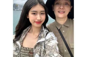 馮小剛女兒曬母女合照，徐朵首度回應隨媽媽姓，坦言徐帆不是虎媽