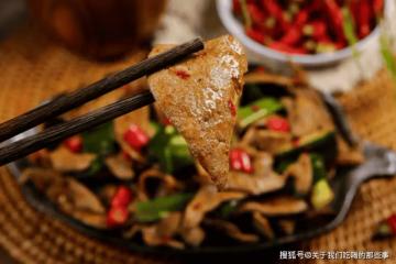 豬肝怎麼炒才好吃？別切完就炒，教您一招，豬肝滑嫩不腥又入味