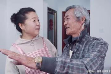 倆孩子考上大學，她給孫子1萬給外孫3千，女兒：都給你孫子吧！