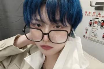 25歲網紅劉像樣離世，和媽媽最後照片公開，眼神充滿無奈和不舍
