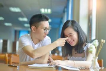 被女友戴綠帽我立刻分手,多年後再見面,她卻哭著向我求復合