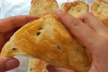 這個餅外面賣6元，排隊10分鐘才買到，教你在家做，咬一口直掉渣