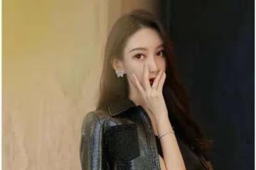 老牛再吃嫩草！黃曉明快樂又回來了，小十四歲女友確實優秀