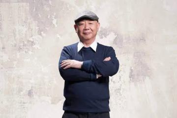群星參加顧寶明追思會!金士傑淚崩被人攙扶離場,劉德華含淚回憶