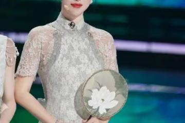 朱珠不愧是性感女神,再穿旗袍盡顯身段,瑜伽褲也能凸顯好身材