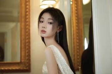 單依純自曝整容計劃被醫生勸阻，原生態美貌引發熱議