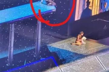 突發!劉德華上海演唱會現驚魂一幕,滑跪後險墜台,嚇得觀眾尖叫