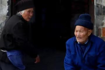 58歲女子相親65歲工程師，新婚夜女子害羞問：你身體如何？