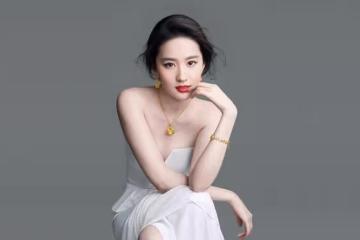 劉亦菲下午茶時光被偶遇,休閒裝扮顯靈動,美貌依舊引關注