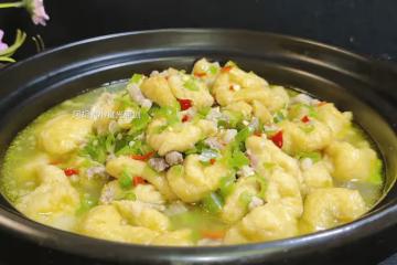 豆腐和它天生一對,後悔沒早發現!燜一燜湯汁多才夠味,鮮軟十足、口口都爆汁