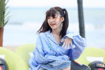 黃一鳴回應與王思聰關係，不圖婚姻只重孩子未來，獨立形象引關注