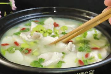 雞湯、排骨湯不如這碗湯！天熱每天都能煮一碗，喚醒好胃口、鮮滑又不膩