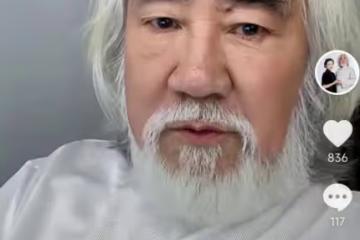 73歲張紀中陪孕妻拍寫真，扎丸子頭超顯年輕，溫柔親吻老婆好寵溺