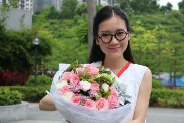 前夫再婚，我不請自來，婚禮上婆婆說了一句話，我忍不住流淚滿面