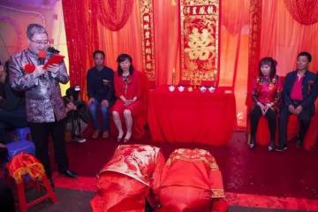 發小結婚我送2000，我結婚她沒來，半年後遇見才知：我不配做朋友