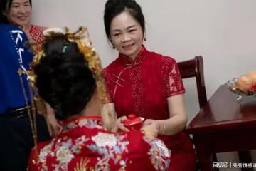 新娘索要6萬改口費，婆婆直接掏出銀行卡：回頭再跟你算帳