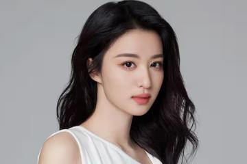 王楚然素顏被偷拍,顏值成焦點,明星隱私何去何從?