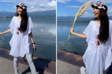 51歲莫文蔚近照曝光！手拿花穗湖邊拍照接地氣，狀態依舊年輕有活力