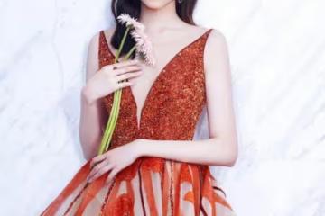 關曉彤才是「人間錦鯉」吧？換上深V紗裙禮服，比仙子還要美幾分