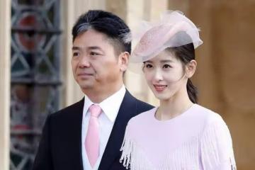 劉強東章澤天巴黎街頭被偶遇，一家三口看奧運，恩愛細節盡顯溫馨