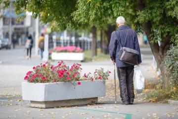 我35歲才發現：現在很多人不喜歡親戚借宿，並非他們無情冷漠了