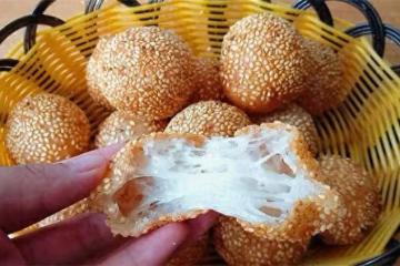 一碗糯米粉,一碗開水,教你空心麻團,不塌陷,不開裂,個個空心