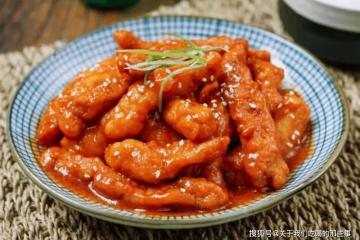 做糖醋裡脊，牢記糖醋比例和掛糊技巧，回回成功，大人孩子都愛吃