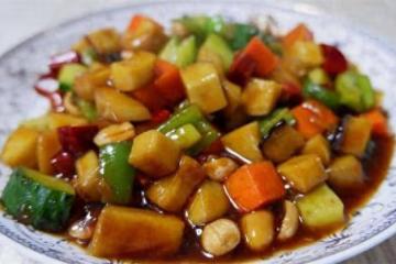 家常宮保杏鮑菇，香嫩酸甜，比肉還香的杏鮑菇做法，太過癮了