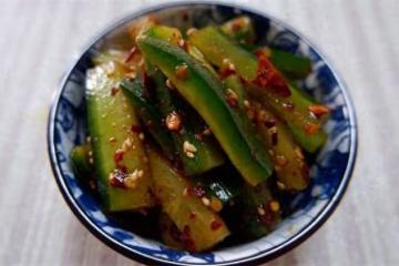 值得收藏的蘿蔔小菜，香辣過癮，清脆爽口，做好一份可以存放一周
