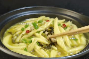 蓮藕蘿蔔靠邊站！白露後這菜也該吃了，揉一揉煮一煮，能當飯能當菜，滿口好味