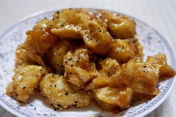 剩油條不要扔,做一道糖醋油條,酸甜可口,吃起來特別給力