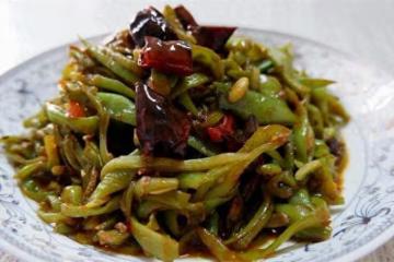 豆角新做法,比燉著吃更給力,香辣過癮,超級下飯,先收藏起來
