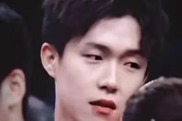 他一看莎莎,就有一種莫名的美貌整個人變得溫柔了