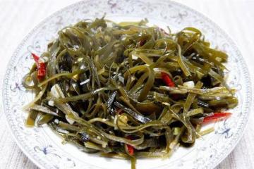 一道簡單的快手菜,醋溜海帶絲,營養健康又好吃,吃著還挺香的