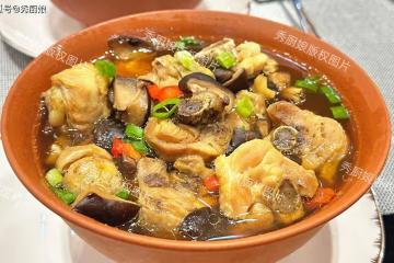 秋天，建議中老年人多吃「健腿菜」，預防骨質疏鬆，腿腳更有勁！