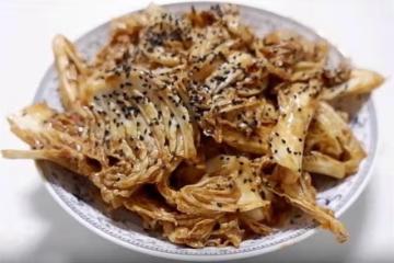 乾隆皇帝喜歡吃的一道白菜，不燉不炒，簡單易做，味道出奇的好