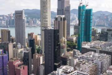 香港維多利亞灣驚現巨大水龍捲，市民驚呼「80年一遇」